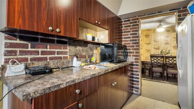 3570 NW 34th Way, Lauderdale Lakes, FL 33309