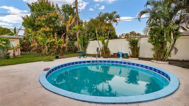 3570 NW 34th Way, Lauderdale Lakes, FL 33309