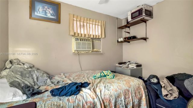 3570 NW 34th Way, Lauderdale Lakes, FL 33309