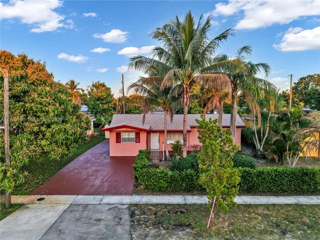 3570 NW 34th Way, Lauderdale Lakes, FL 33309