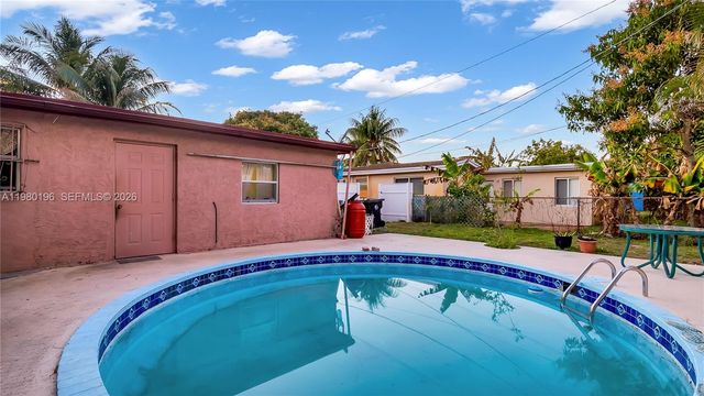 3570 NW 34th Way, Lauderdale Lakes, FL 33309