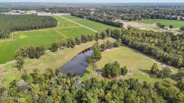 215 Nc 43 Hwy, Vanceboro, NC 28586