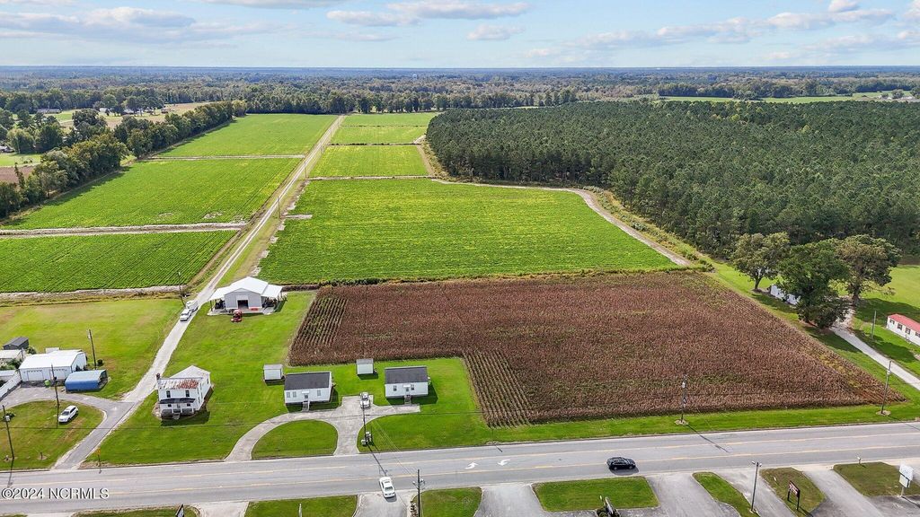 215 Nc 43 Hwy, Vanceboro, NC 28586