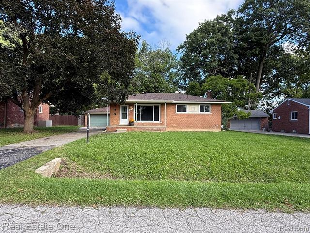 454 Tilmor Drive, Waterford, MI 48328
