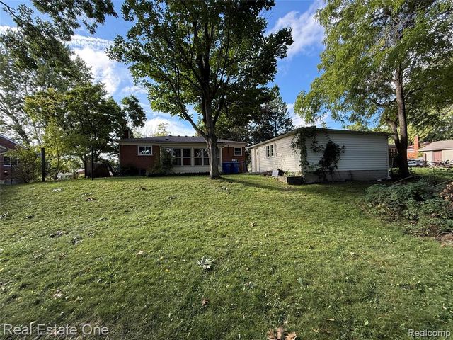 454 Tilmor Drive, Waterford, MI 48328