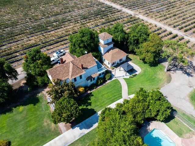 14192 E Kamm, Kingsburg, CA 93631