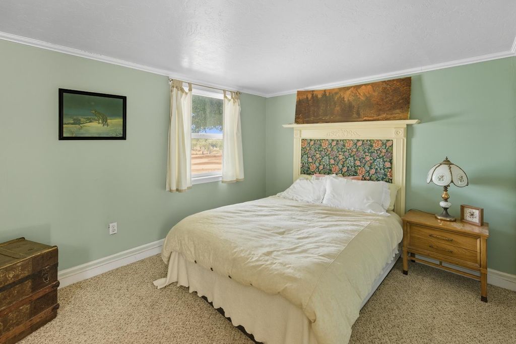 Image 22 of property listing at 14192 E Kamm, Kingsburg, CA 93631