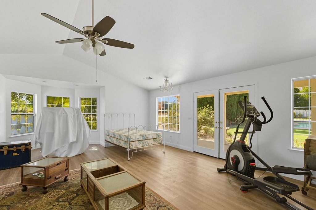 Image 33 of property listing at 14192 E Kamm, Kingsburg, CA 93631