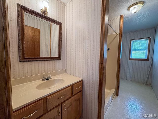 628 County Road 420, Poplar Bluff, MO 63901