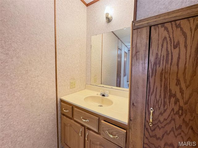 628 County Road 420, Poplar Bluff, MO 63901