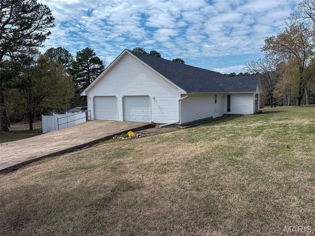 628 County Road 420, Poplar Bluff, MO 63901