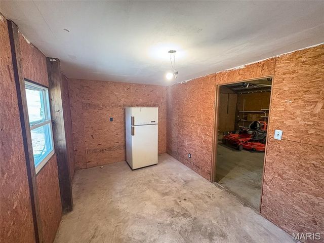 628 County Road 420, Poplar Bluff, MO 63901