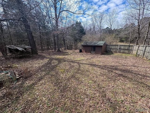 628 County Road 420, Poplar Bluff, MO 63901