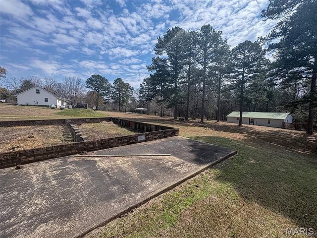 628 County Road 420, Poplar Bluff, MO 63901