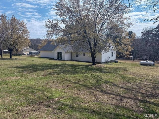 628 County Road 420, Poplar Bluff, MO 63901