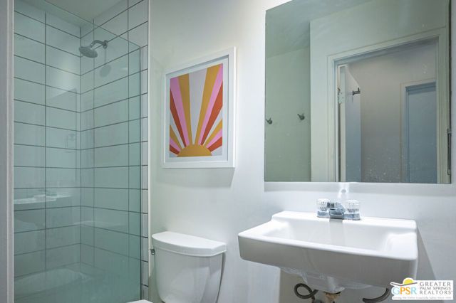 550 N Villa Court 205, Palm Springs, CA 92262