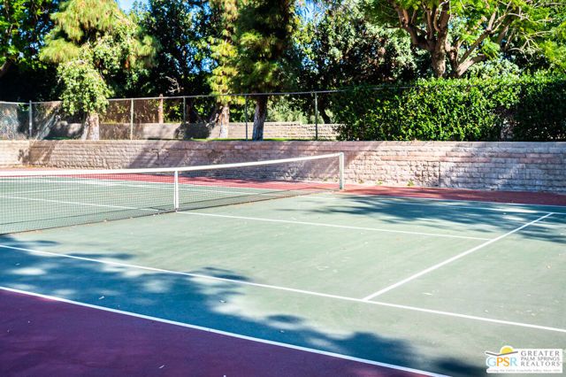 550 N Villa Court 205, Palm Springs, CA 92262