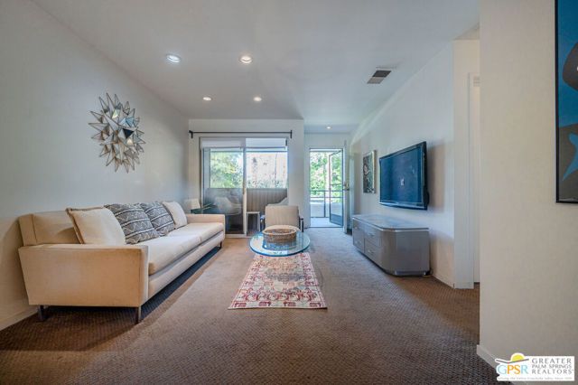 550 N Villa Court 205, Palm Springs, CA 92262