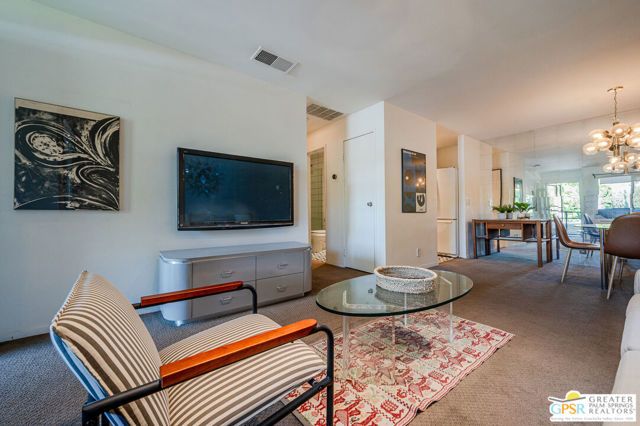 550 N Villa Court 205, Palm Springs, CA 92262