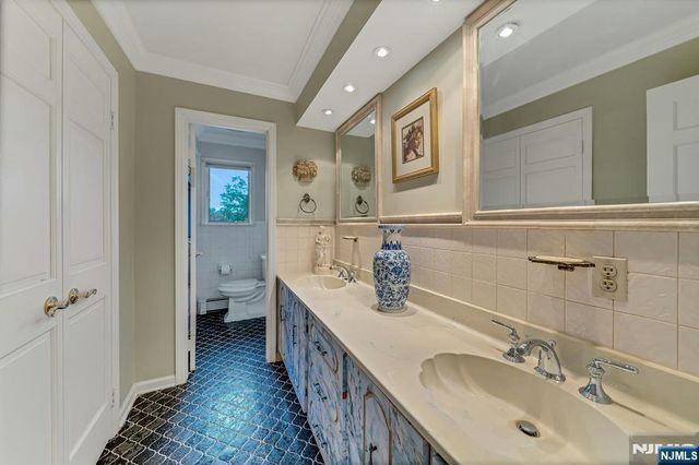 141 Middlesex Avenue, Englewood Cliffs, NJ 07632