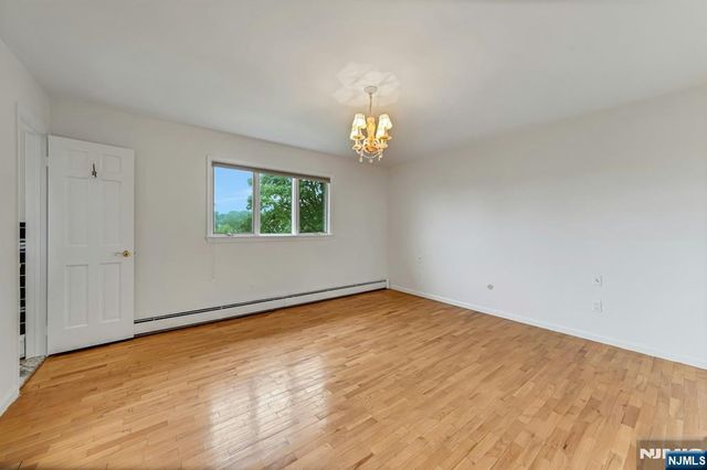 141 Middlesex Avenue, Englewood Cliffs, NJ 07632