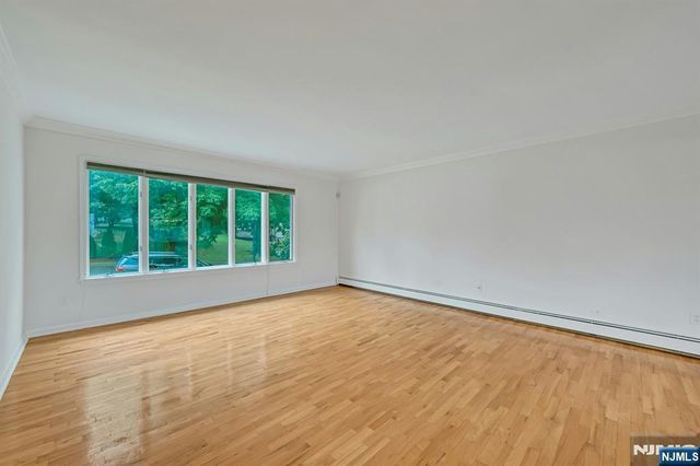 141 Middlesex Avenue, Englewood Cliffs, NJ 07632