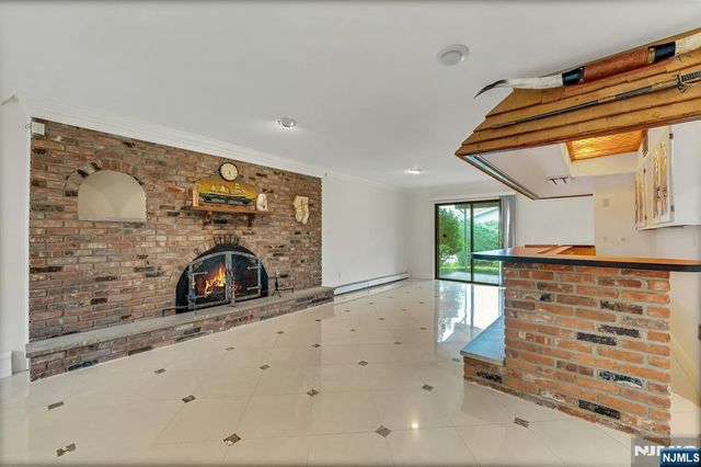 141 Middlesex Avenue, Englewood Cliffs, NJ 07632