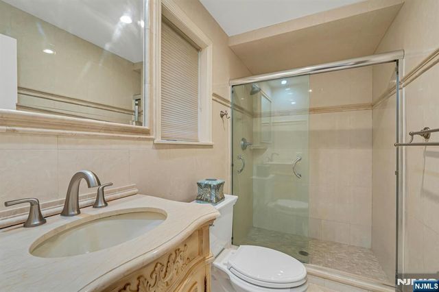 141 Middlesex Avenue, Englewood Cliffs, NJ 07632