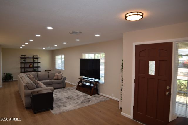 7013 W JOSAC Street, Glendale, AZ 85308