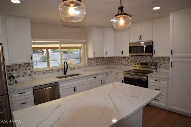 7013 W JOSAC Street, Glendale, AZ 85308