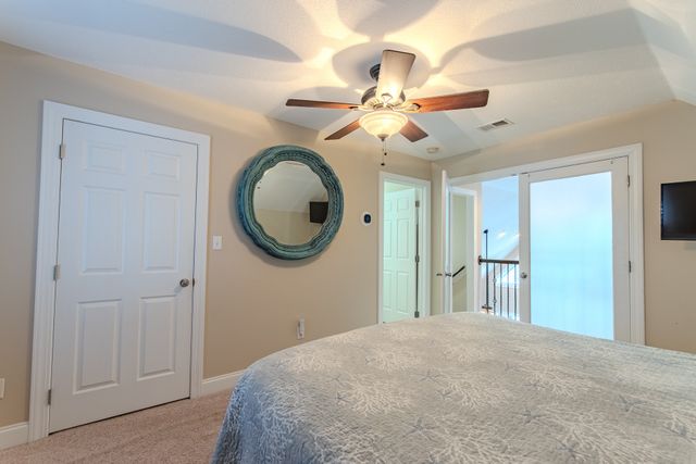 1040 Whites Creek Ln, Decaturville, TN 38329