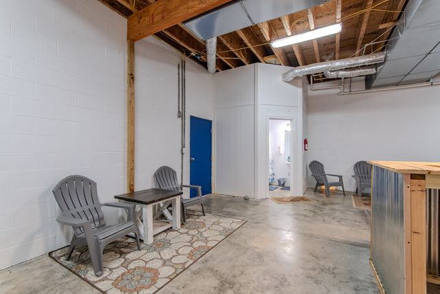 1040 Whites Creek Ln, Decaturville, TN 38329