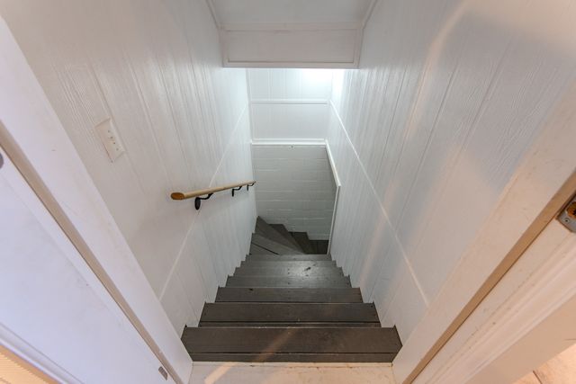 1040 Whites Creek Ln, Decaturville, TN 38329