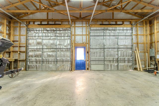 1040 Whites Creek Ln, Decaturville, TN 38329