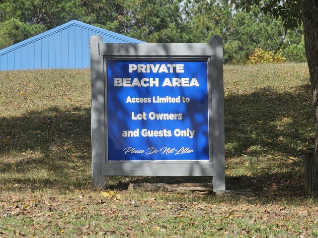 1040 Whites Creek Ln, Decaturville, TN 38329