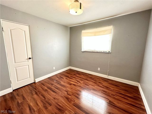212 Wayne Avenue, Weirton, WV 26062