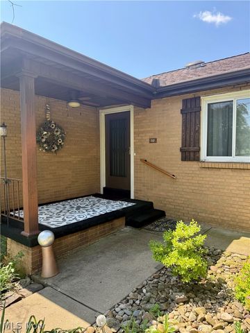 212 Wayne Avenue, Weirton, WV 26062