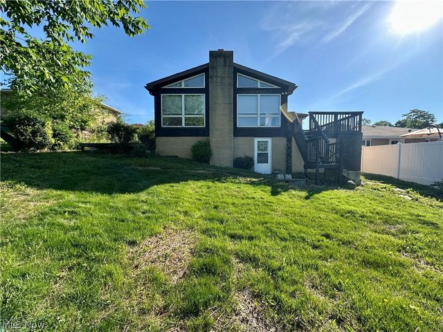 212 Wayne Avenue, Weirton, WV 26062