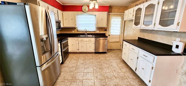 212 Wayne Avenue, Weirton, WV 26062