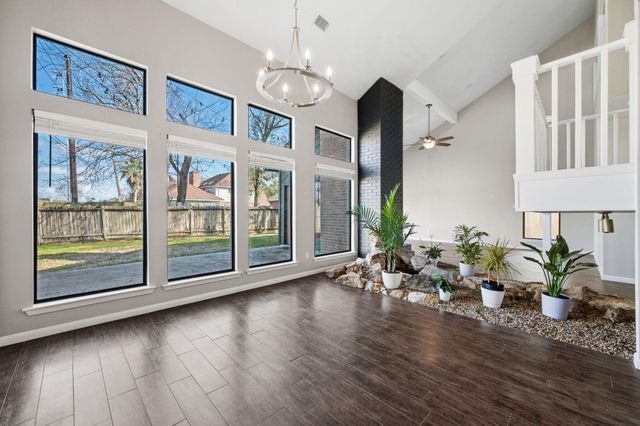 19142 Sprinters Drive, Humble, TX 77346