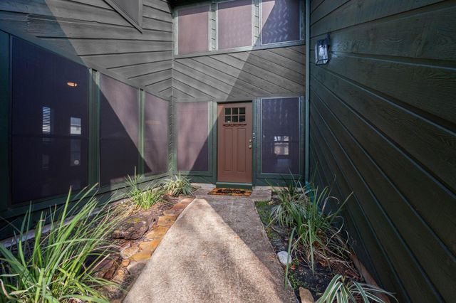 19142 Sprinters Drive, Humble, TX 77346