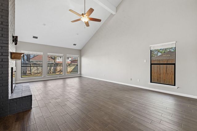 19142 Sprinters Drive, Humble, TX 77346