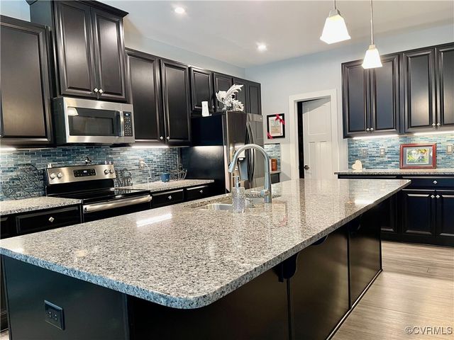 15518 Centerline Ct, Chesterfield, VA 23832