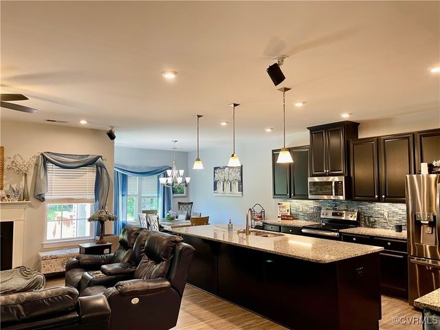 15518 Centerline Ct, Chesterfield, VA 23832