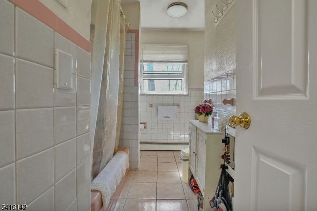 14 Woods Edge Rd, Byram Twp., NJ 07874