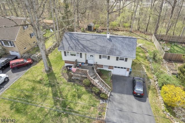 14 Woods Edge Rd, Byram Twp., NJ 07874