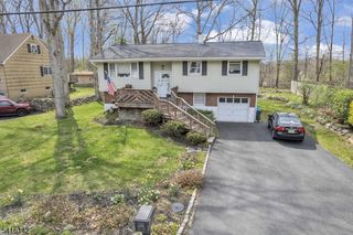14 Woods Edge Rd, Byram Twp., NJ 07874