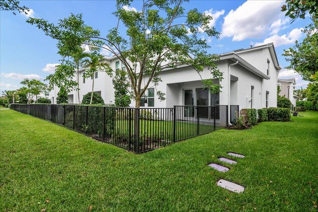 16493 Helix Court, Westlake, FL 33470