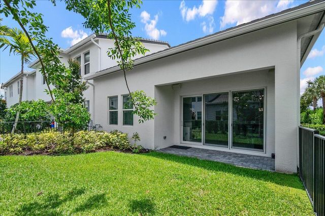 16493 Helix Court, Westlake, FL 33470