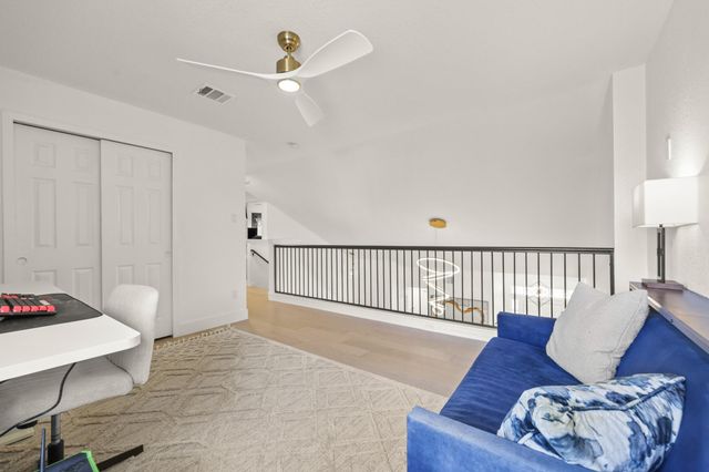 3527 Rock Shelf LN, Round Rock, TX 78681